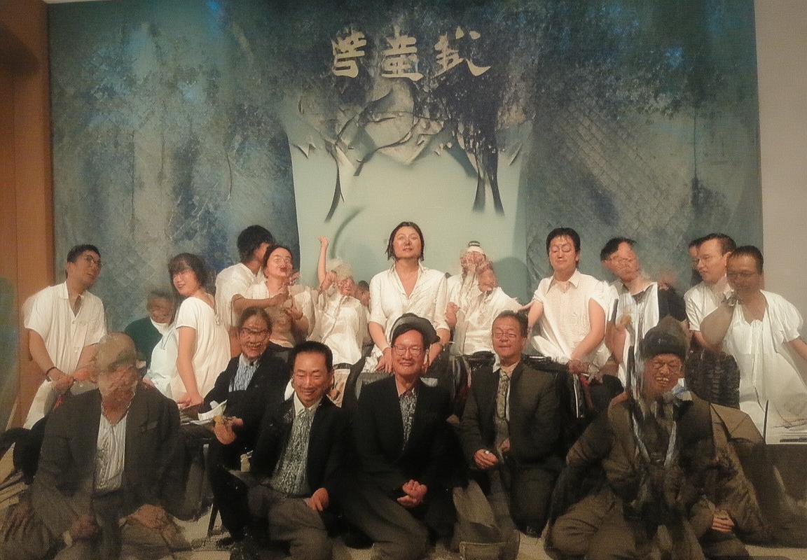 实现双赢：个人利益与集体利益的和谐平衡策略